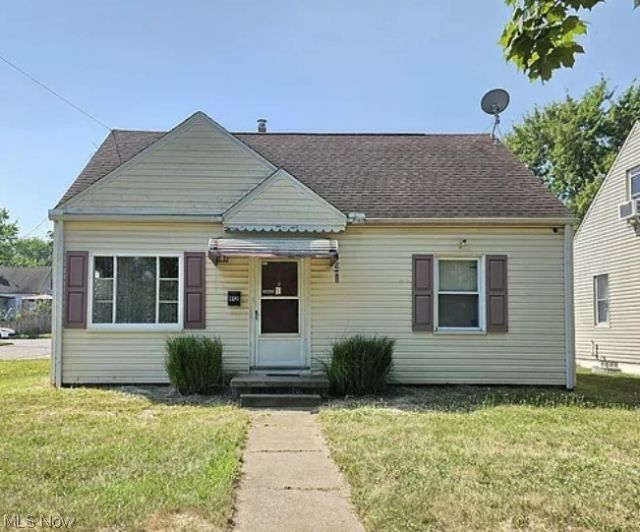 912 E Archwood Avenue, Akron, OH 44306 Main Photo
