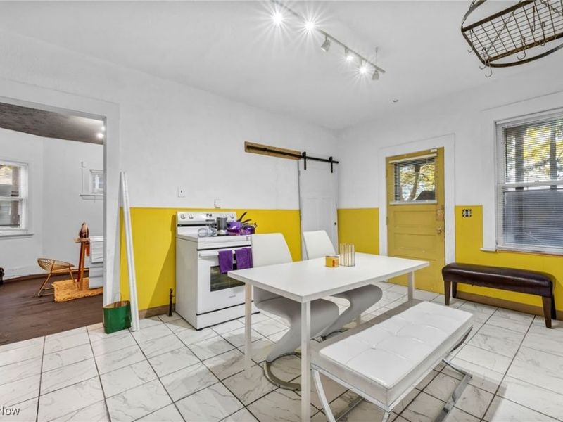 6010 Maurice Avenue, Cleveland, OH 44127 Photo 9