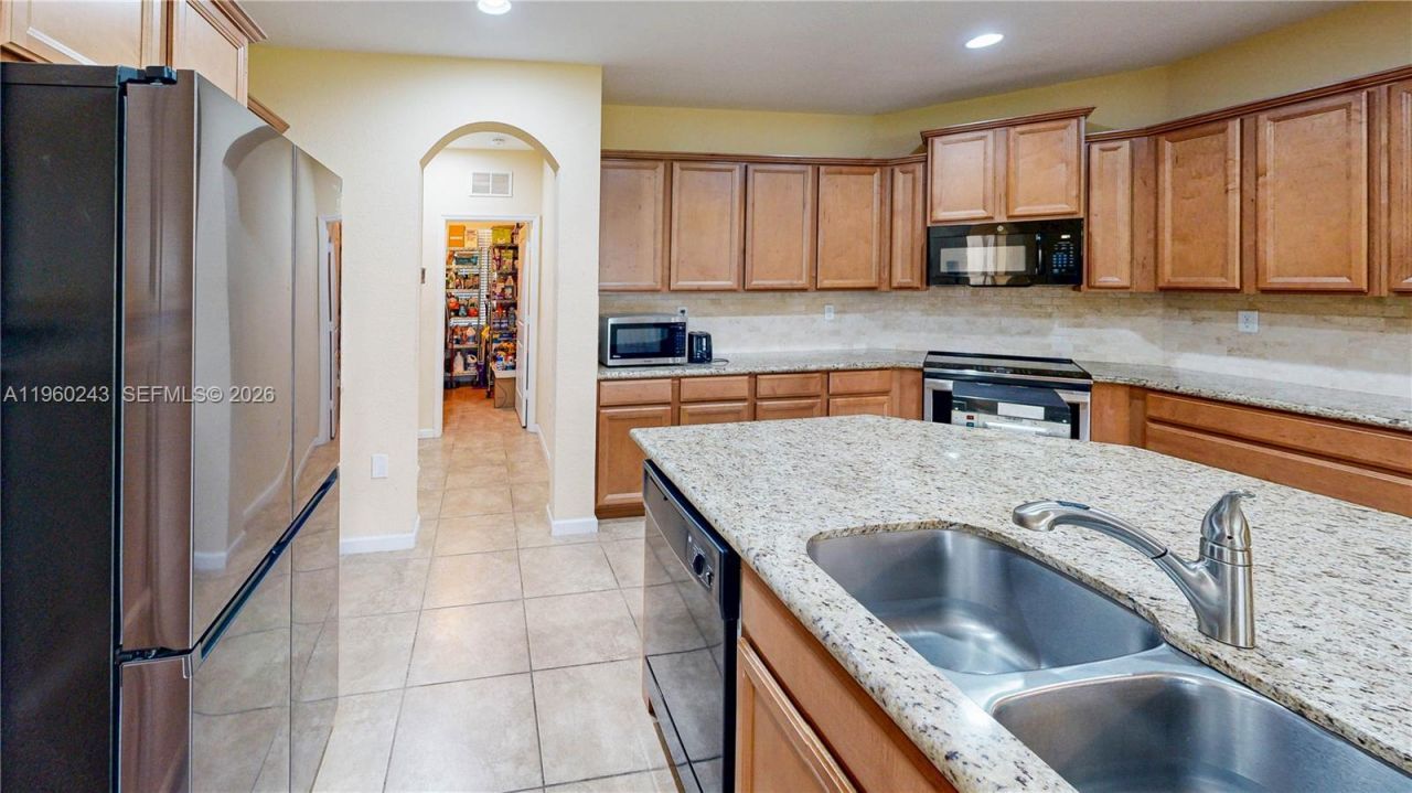 12922 SW 221st St, Miami, FL 33170 Photo