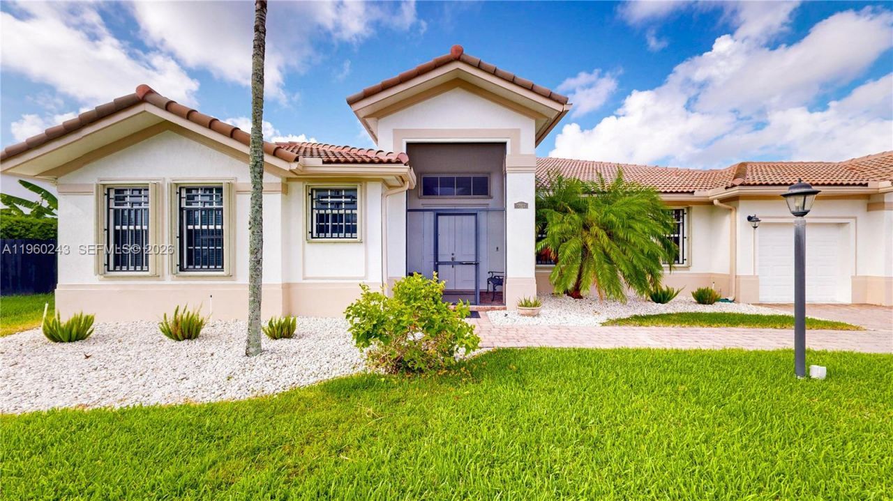 12922 SW 221st St, Miami, FL 33170 Photo