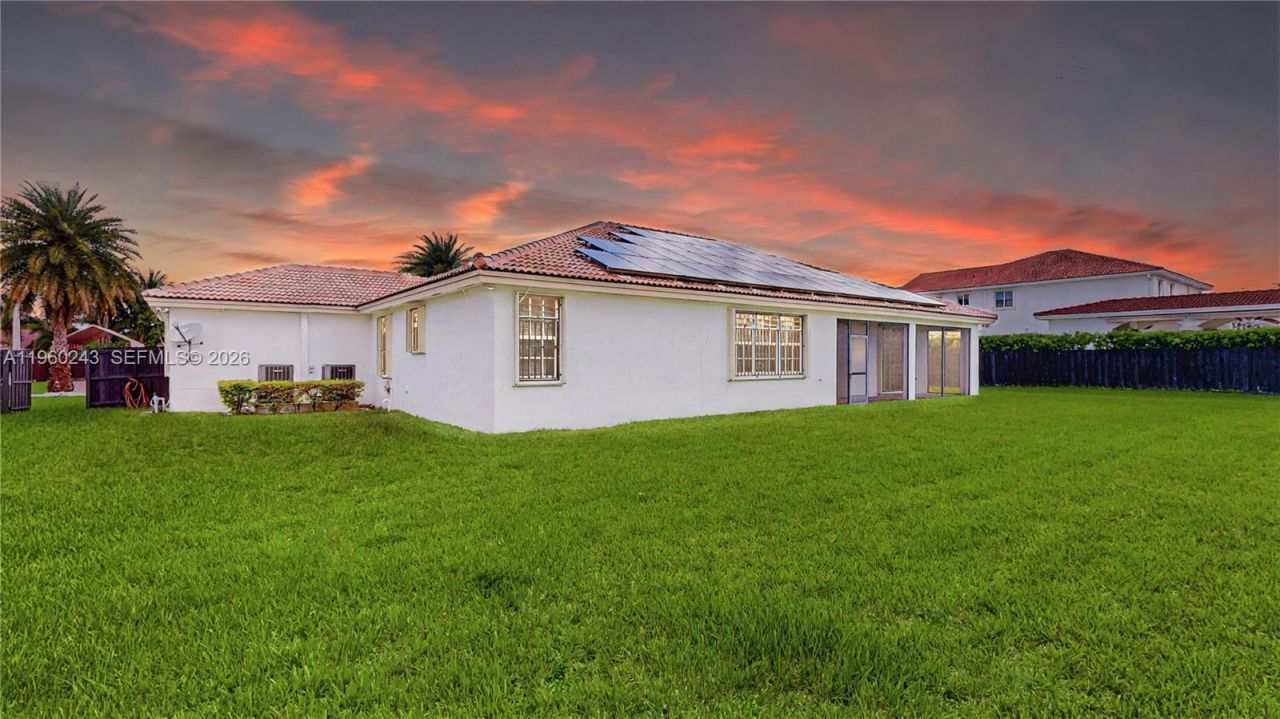 12922 SW 221st St, Miami, FL 33170 Photo