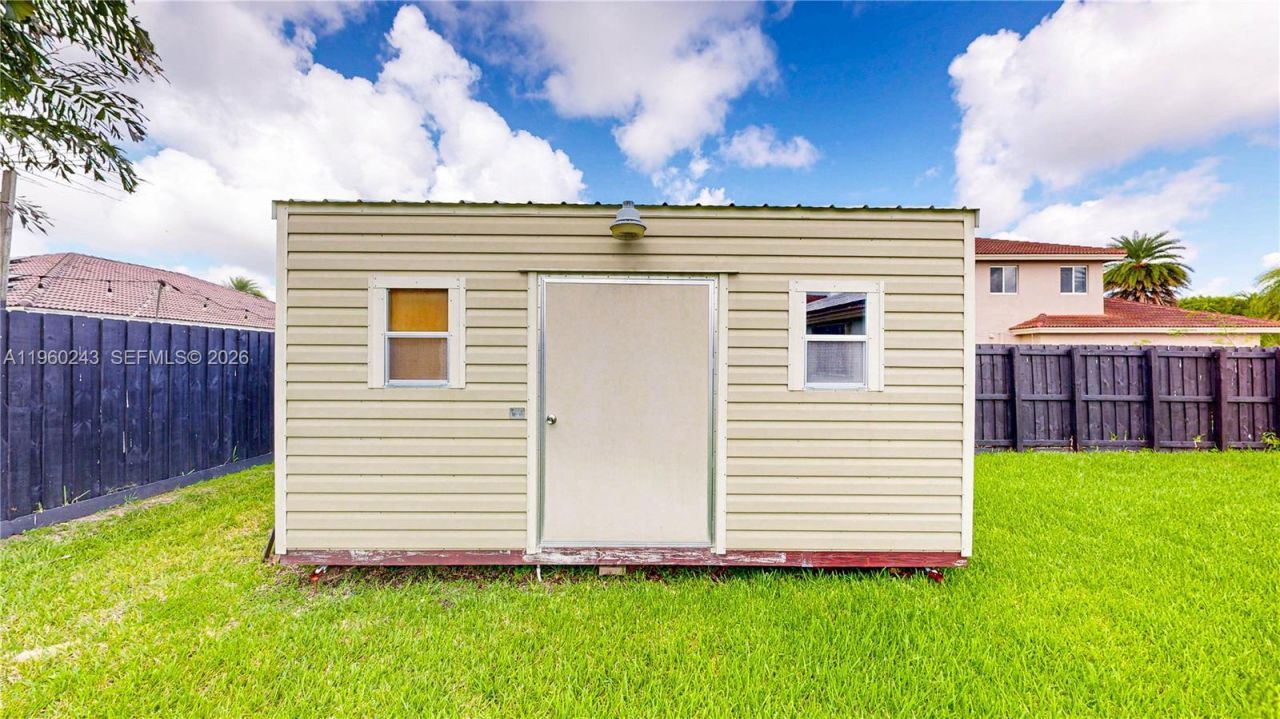 12922 SW 221st St, Miami, FL 33170 Photo