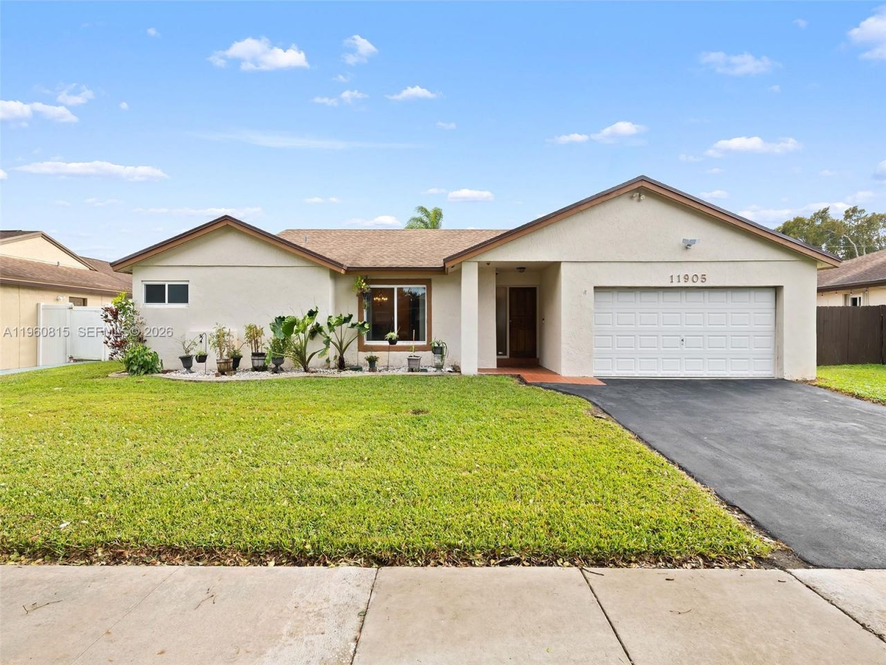 11905 SW 48th Ct, Cooper City, FL 33330 Main Photo