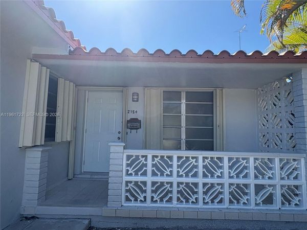 2752 SW 25th Ter , Unit B, Miami, FL 33133