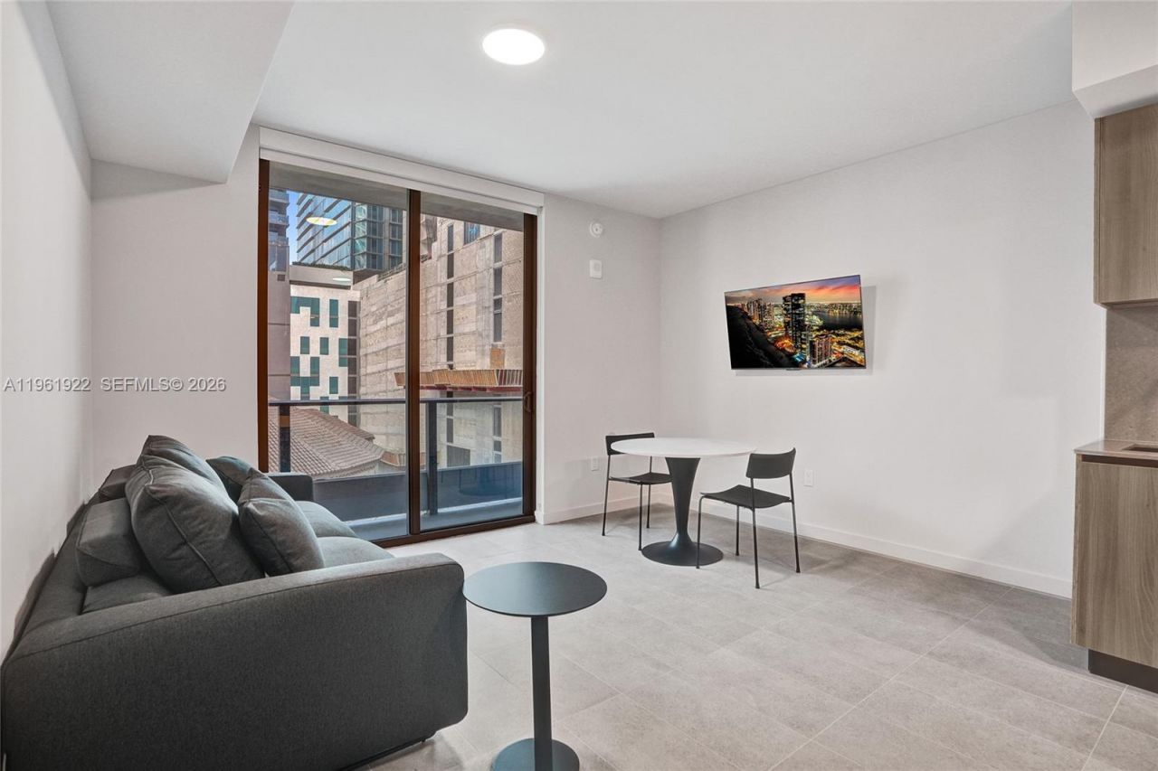 121 NE 5th Street , Unit 807, Miami, FL 33132 Photo