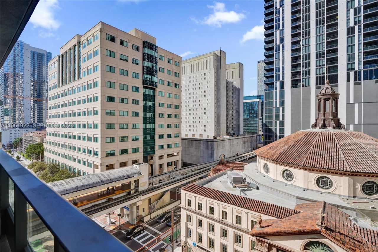 121 NE 5th Street , Unit 807, Miami, FL 33132 Photo