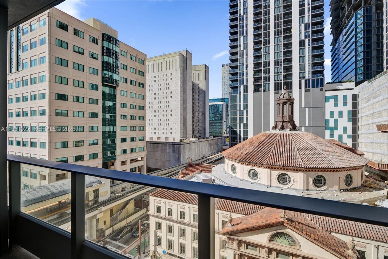 121 NE 5th Street , Unit 807, Miami, FL 33132 Photo