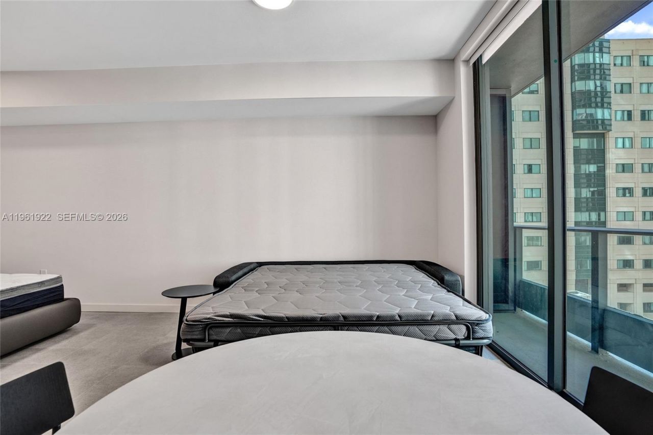 121 NE 5th Street , Unit 807, Miami, FL 33132 Photo