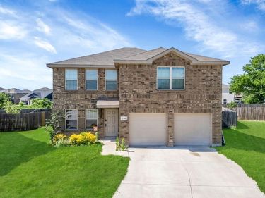 2700 Andesite Lane, Fort Worth, TX 76108