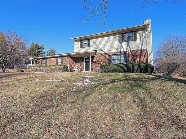 2418 Old Cape Road, Jackson, MO 63755