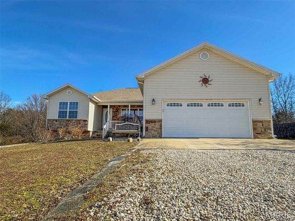 230 Sweet Valley Circle , Crocker, MO 65452