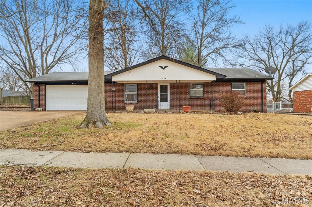 11424 Burgess Avenue, Bridgeton, MO 63044 Main Photo