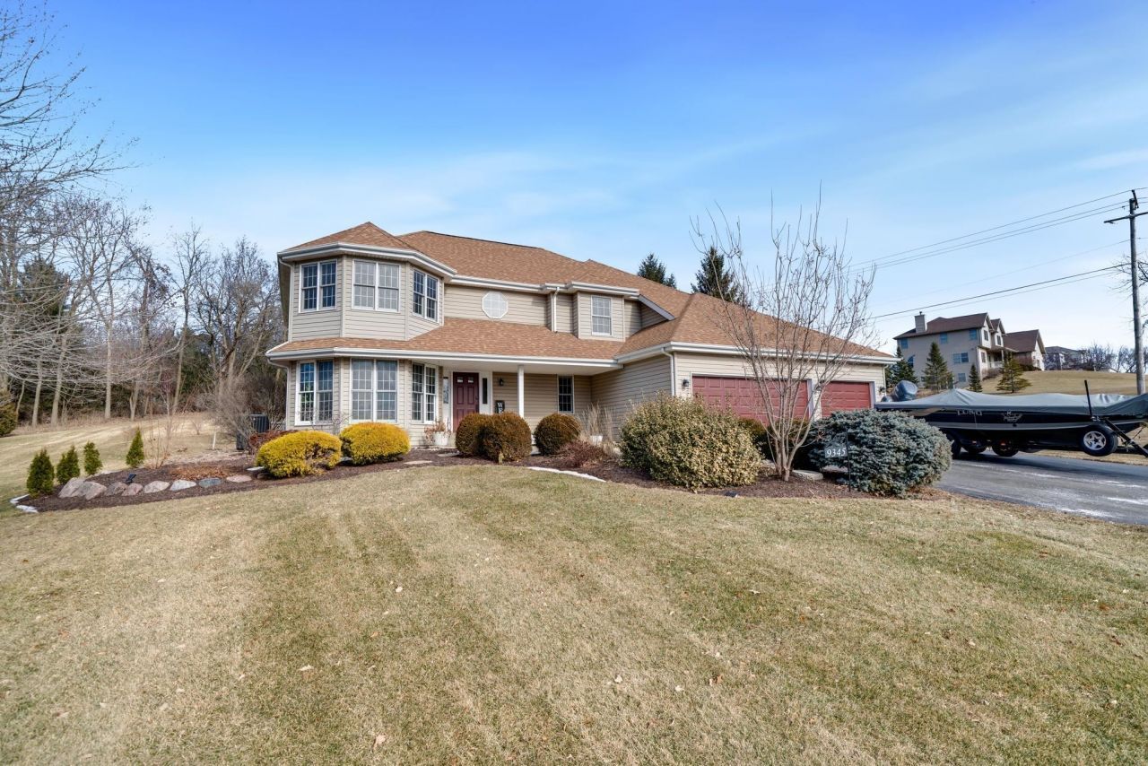 9345 N Oakleaf Court, Byron, IL 61010 Main Photo