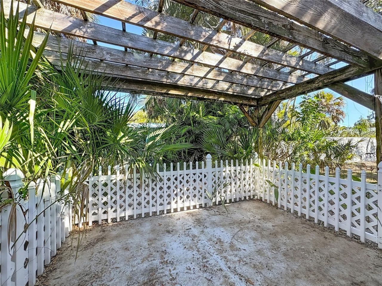 129 Pierson Lane, Sarasota, FL 34242 Photo