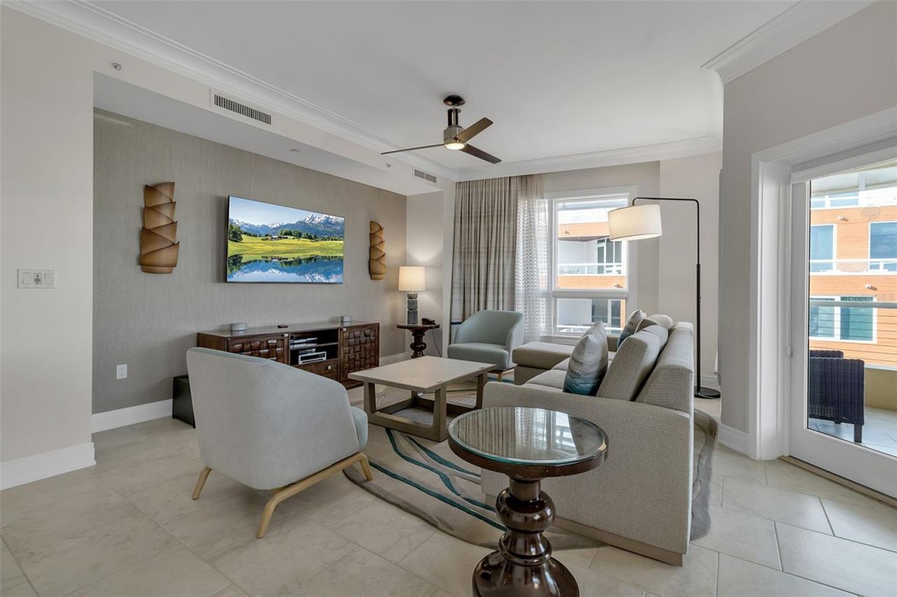 915 Seaside Drive, Unit 412, Sarasota, FL 34242 Photo