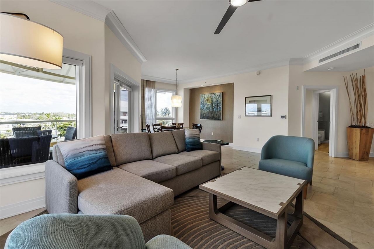 915 Seaside Drive, Unit 412, Sarasota, FL 34242 Photo