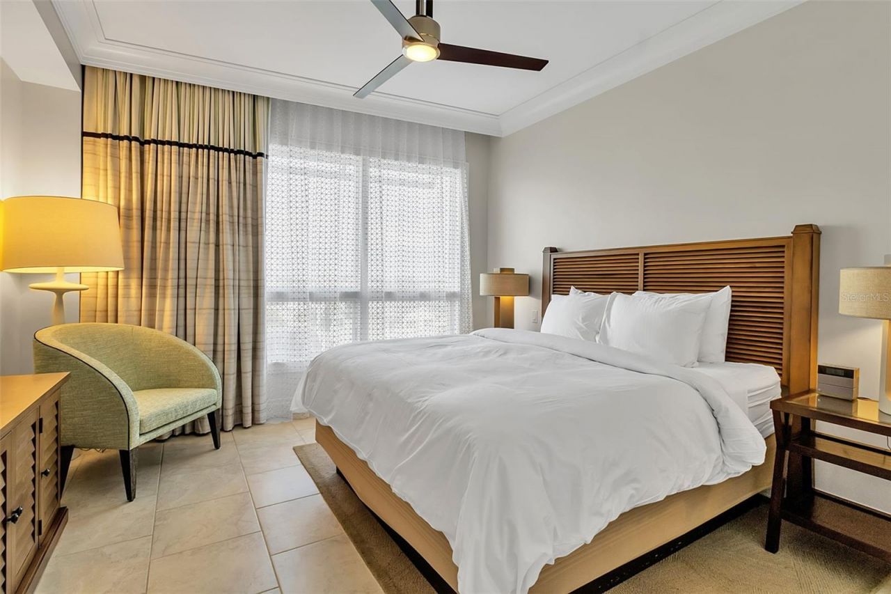 915 Seaside Drive, Unit 412, Sarasota, FL 34242 Photo