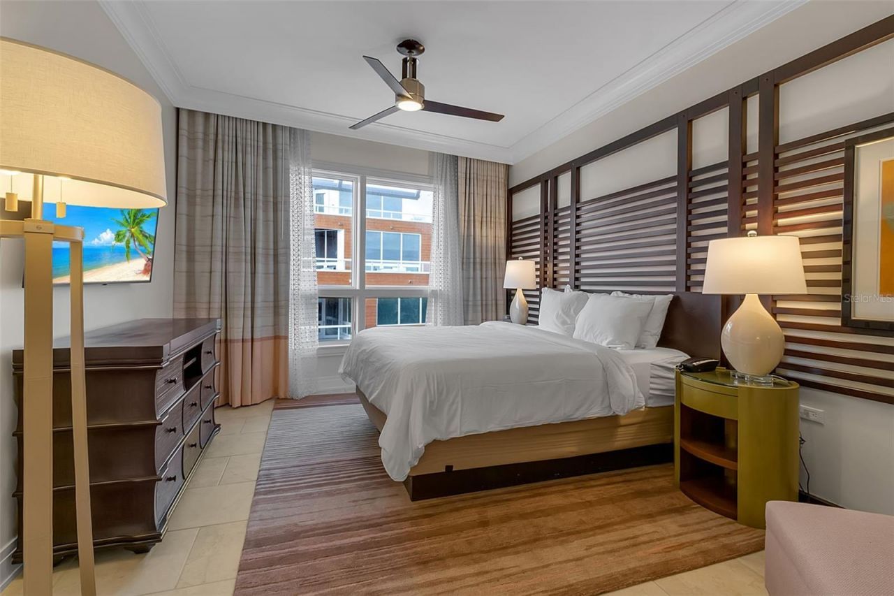 915 Seaside Drive, Unit 412, Sarasota, FL 34242 Photo