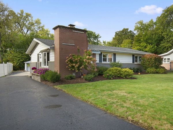 8103 W 98th Street, Palos Hills, IL 60465