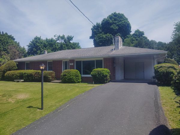 7690 DANIEL DRIVE, HARRISBURG, PA 17112