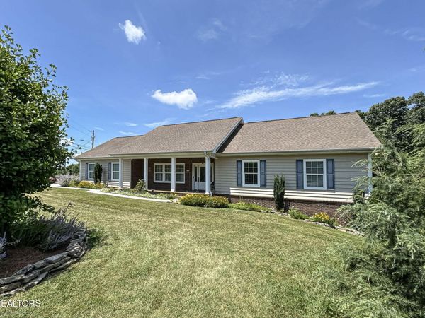 618 Laurie Leigh Lane, Dandridge, TN 37725
