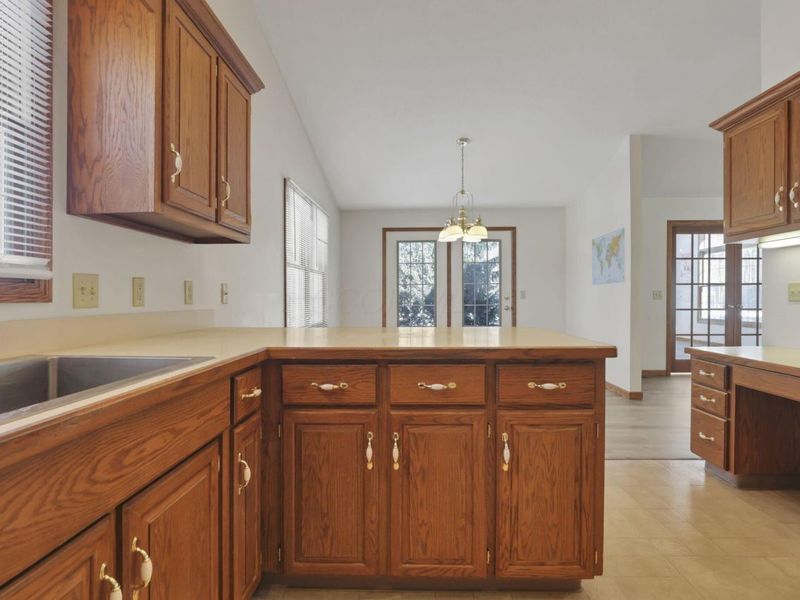 655 W Thrush Avenue, Crestline, OH 44827 Photo 17