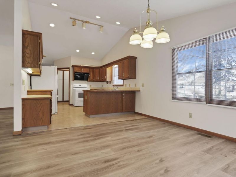 655 W Thrush Avenue, Crestline, OH 44827 Photo 20