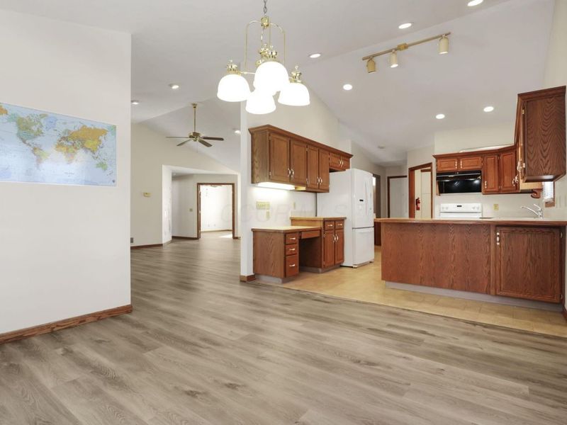 655 W Thrush Avenue, Crestline, OH 44827 Photo 20