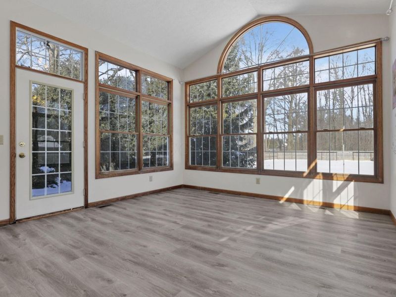 655 W Thrush Avenue, Crestline, OH 44827 Photo 23