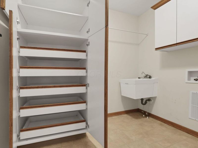 655 W Thrush Avenue, Crestline, OH 44827 Photo 41