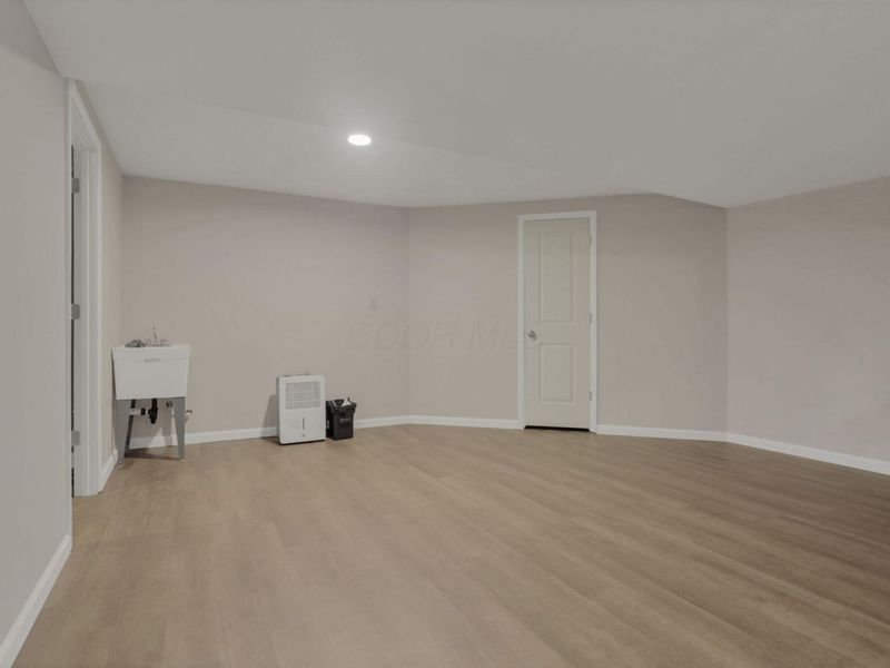 655 W Thrush Avenue, Crestline, OH 44827 Photo 48