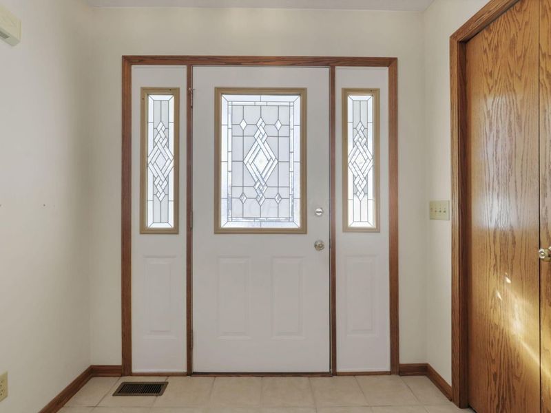 655 W Thrush Avenue, Crestline, OH 44827 Photo 5