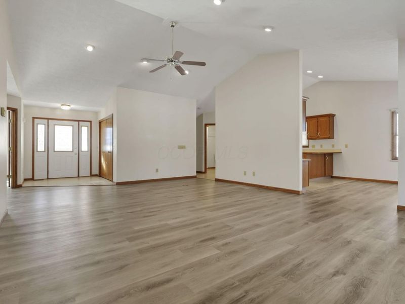 655 W Thrush Avenue, Crestline, OH 44827 Photo 7