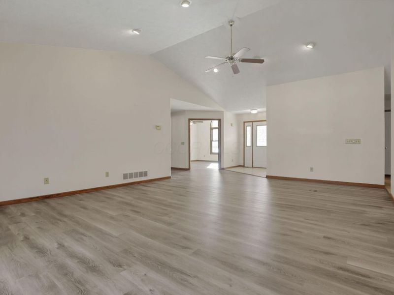 655 W Thrush Avenue, Crestline, OH 44827 Photo 9