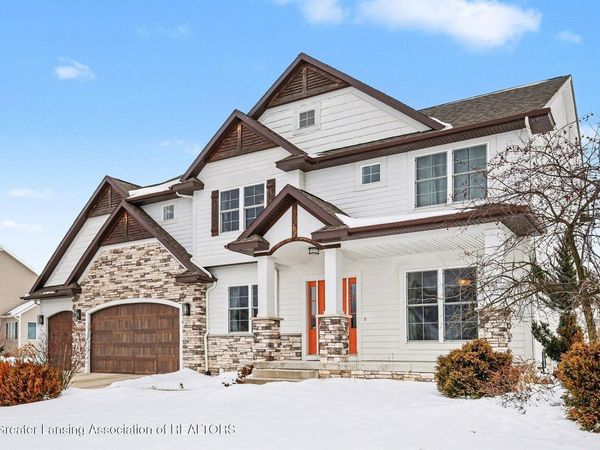 6072 Sleepy Hollow Lane, East Lansing, MI 48823