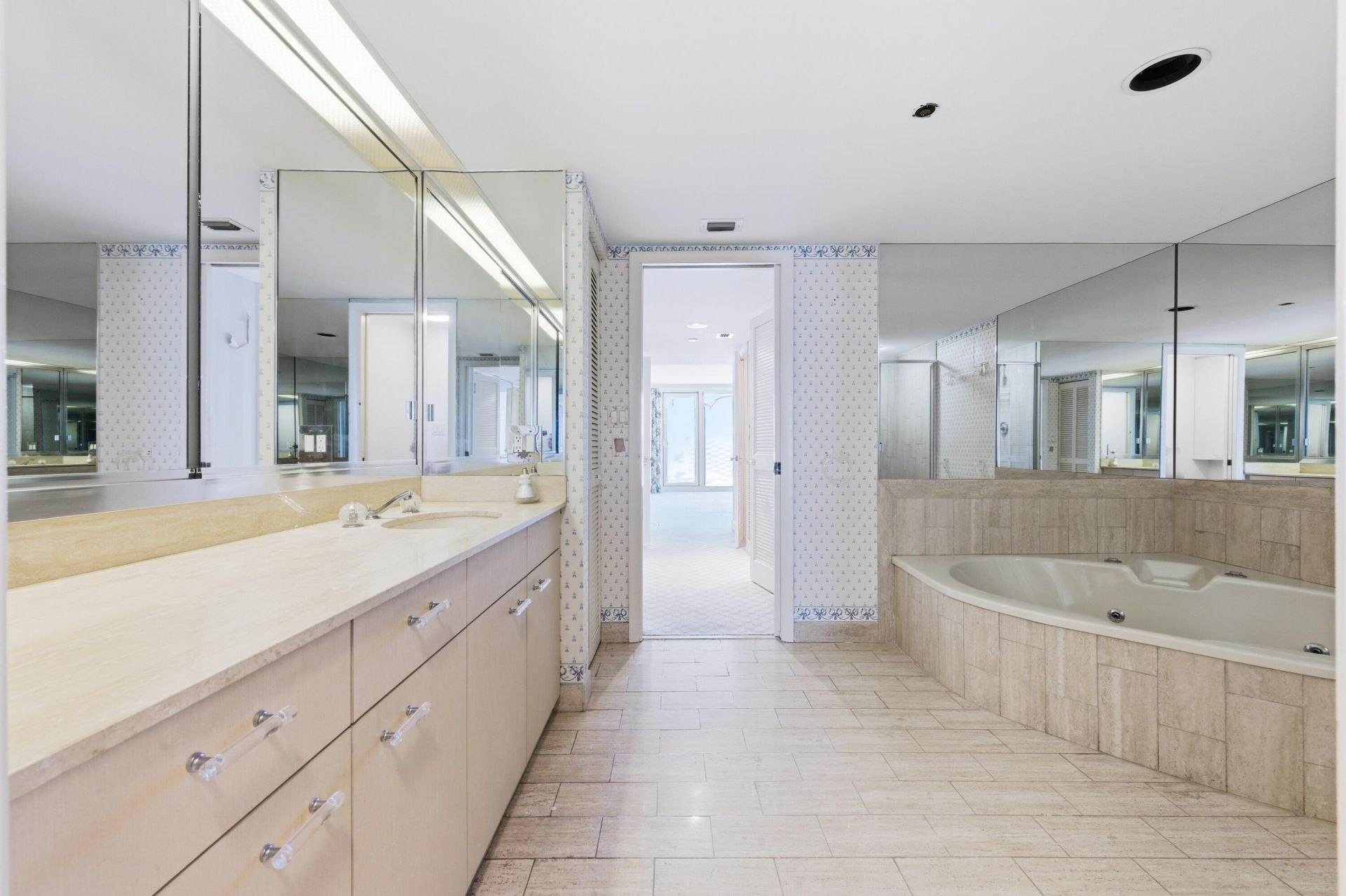 525 S Flagler Drive, Unit 20b/C, West Palm Beach, FL 33401 Photo