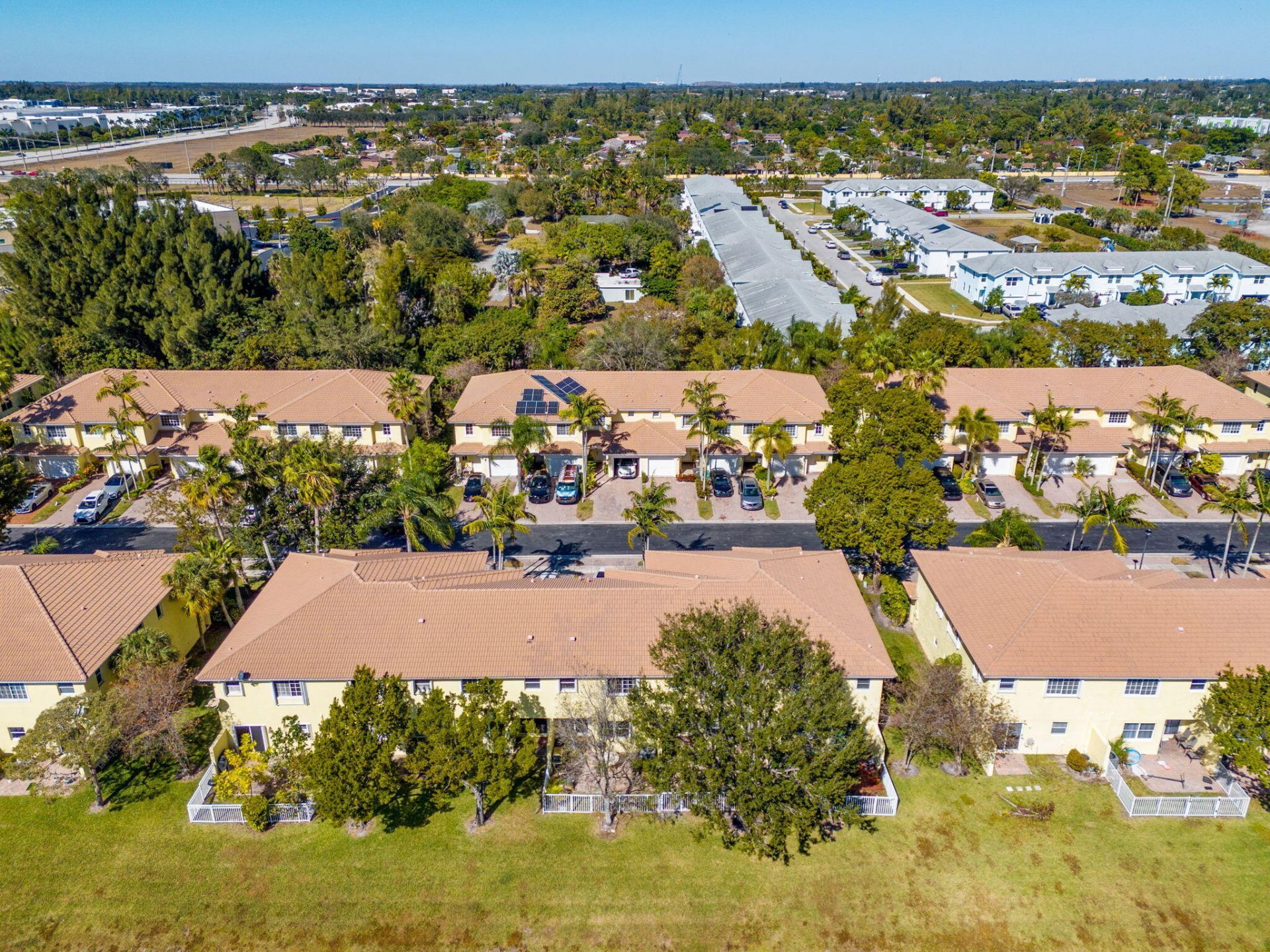 948 Imperial Lake Road, West Palm Beach, FL 33413 Photo