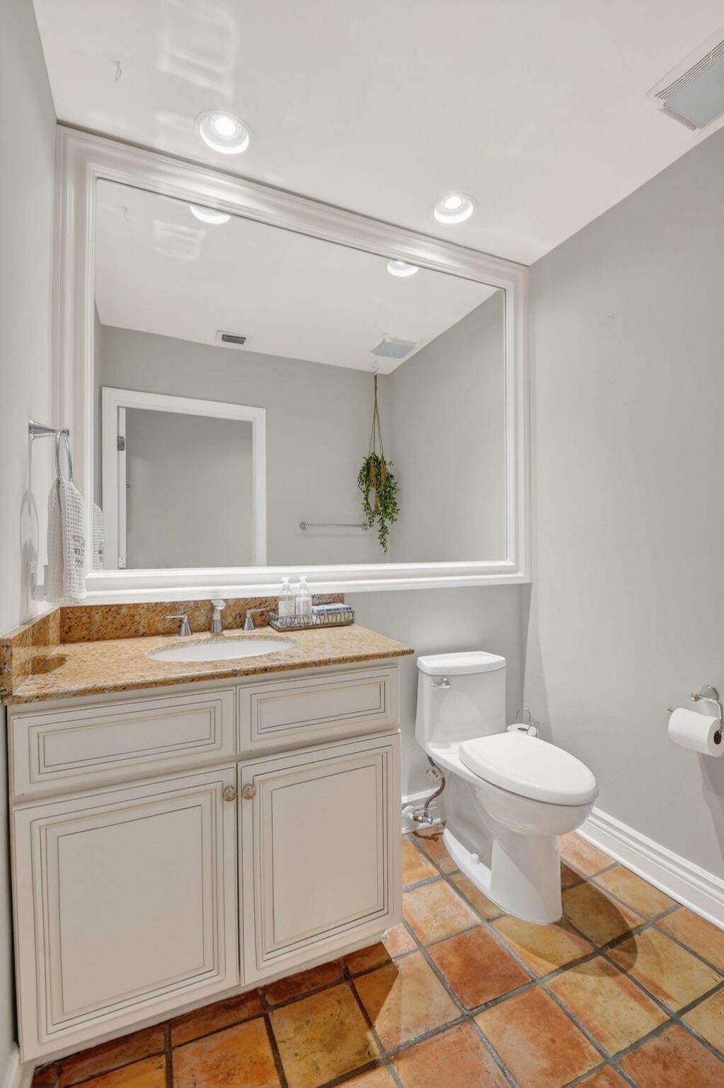 5586 N Ocean Boulevard, Unit 35g, Ocean Ridge, FL 33435 Photo