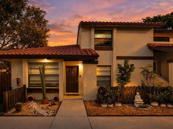 13222 SW 111th terrace, Unit 6-1, Miami, FL 33186