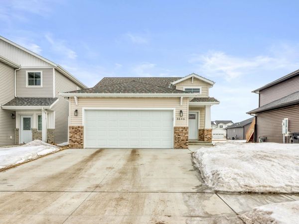 3646 Chinook Drive S, Fargo, ND 58104
