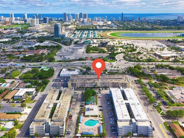 410 SE 2nd St, Unit 114, Hallandale Beach, FL 33009
