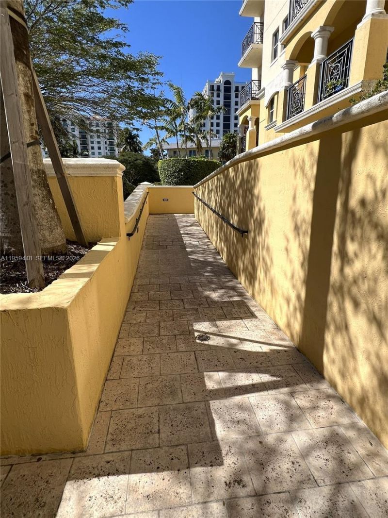 101 Sidonia Ave , Unit 304, Coral Gables, FL 33134 Photo