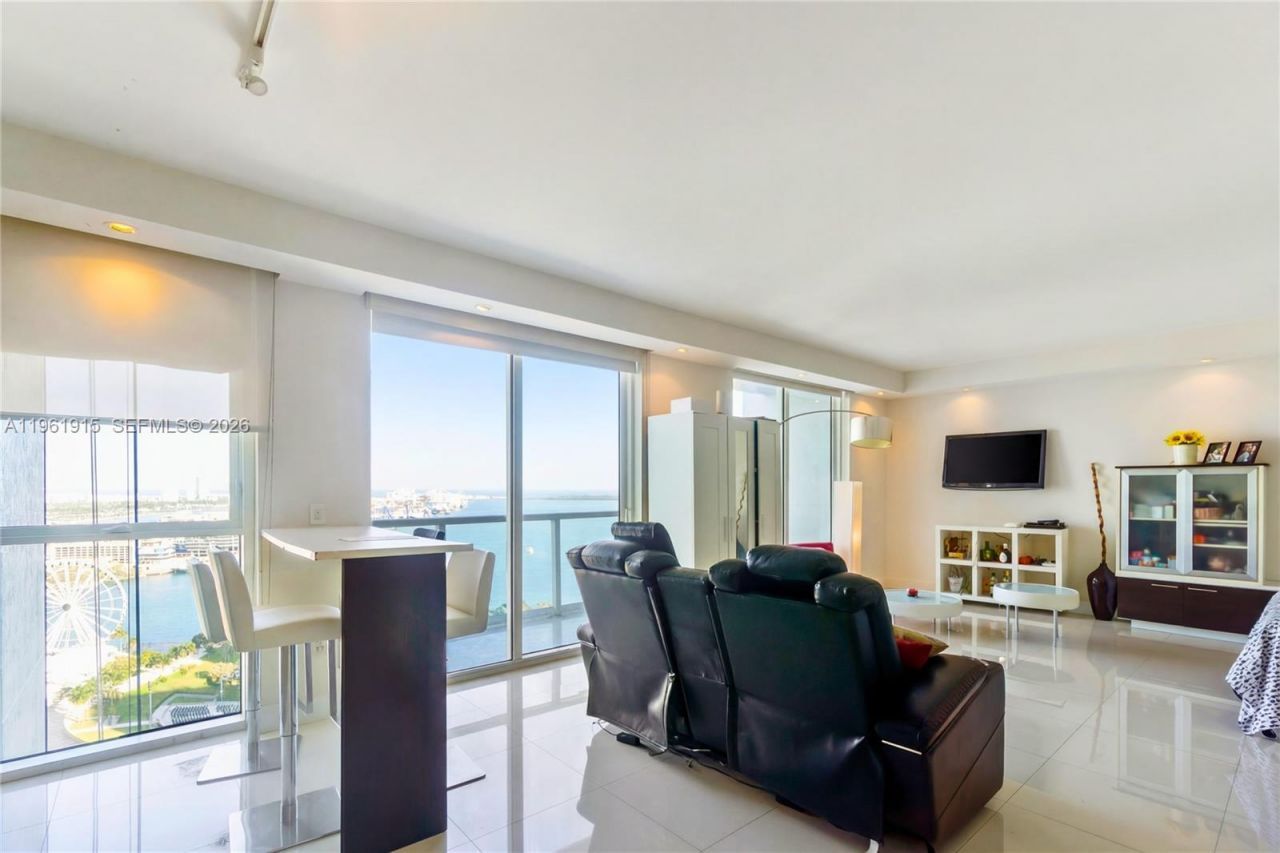 253 NE 2nd St, Unit 3105, Miami, FL 33132 Photo