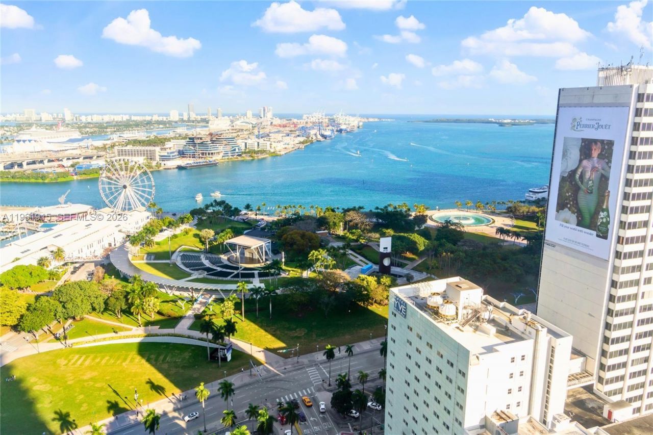253 NE 2nd St, Unit 3105, Miami, FL 33132 Photo