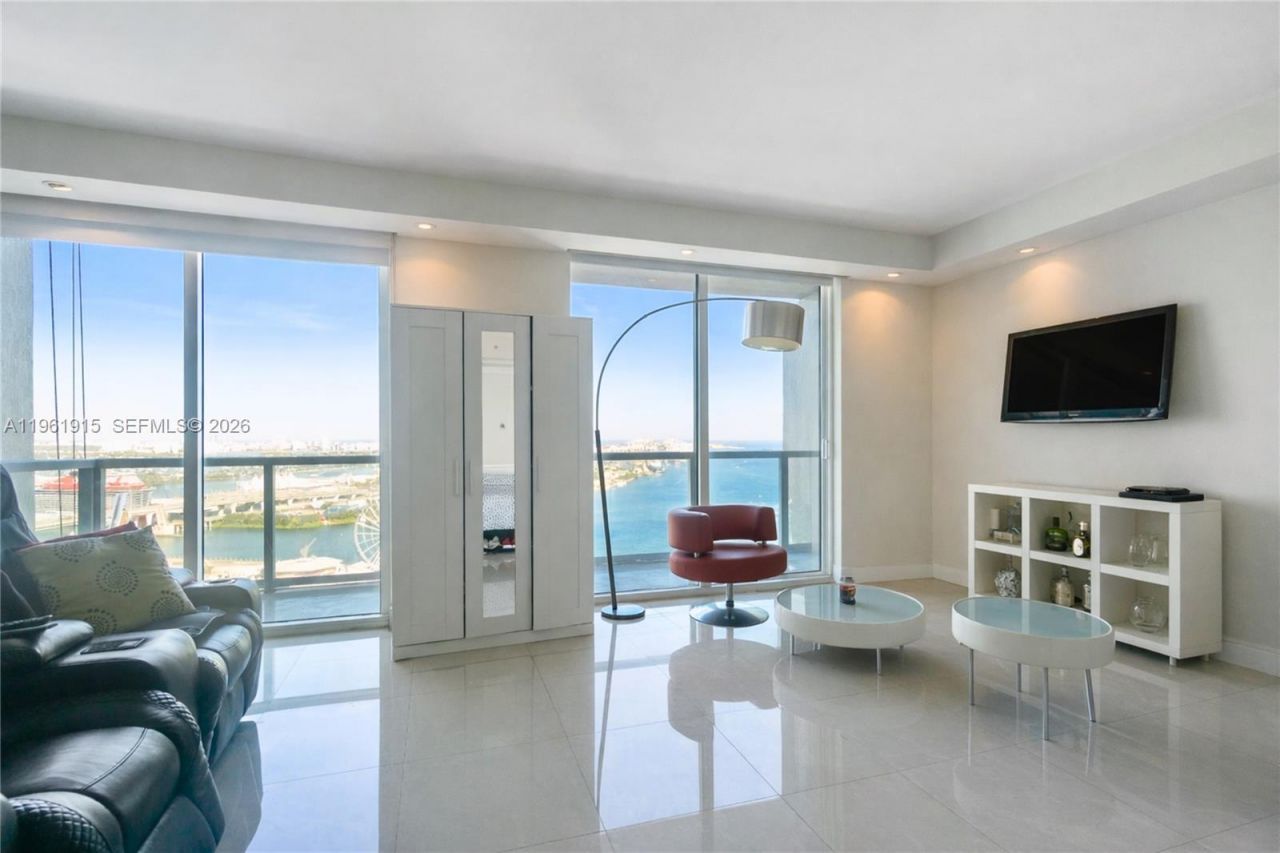 253 NE 2nd St, Unit 3105, Miami, FL 33132 Photo
