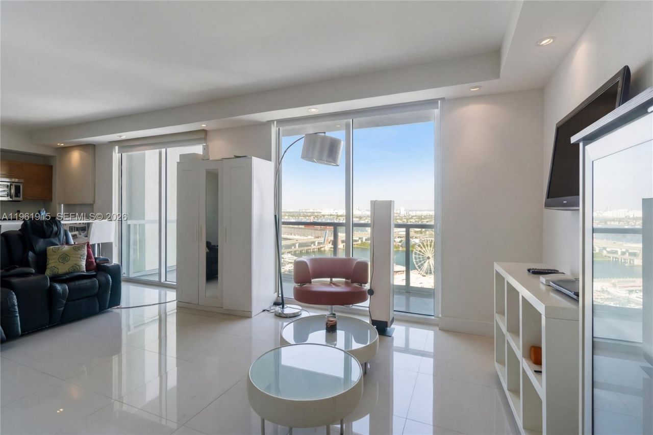 253 NE 2nd St, Unit 3105, Miami, FL 33132 Photo