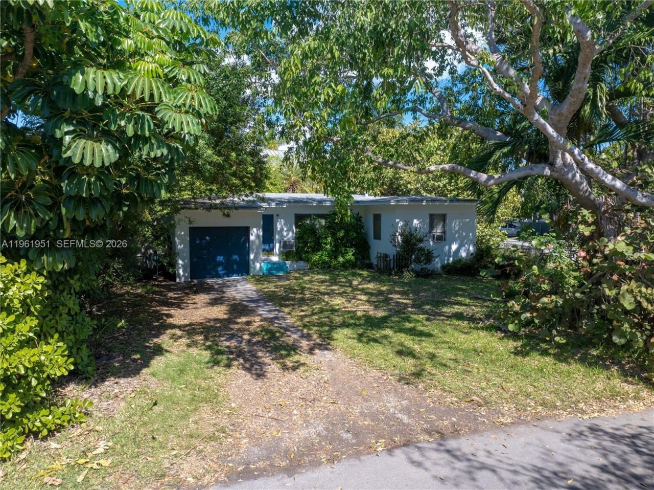 301 Redwood Ln, Key Biscayne, FL 33149 Photo