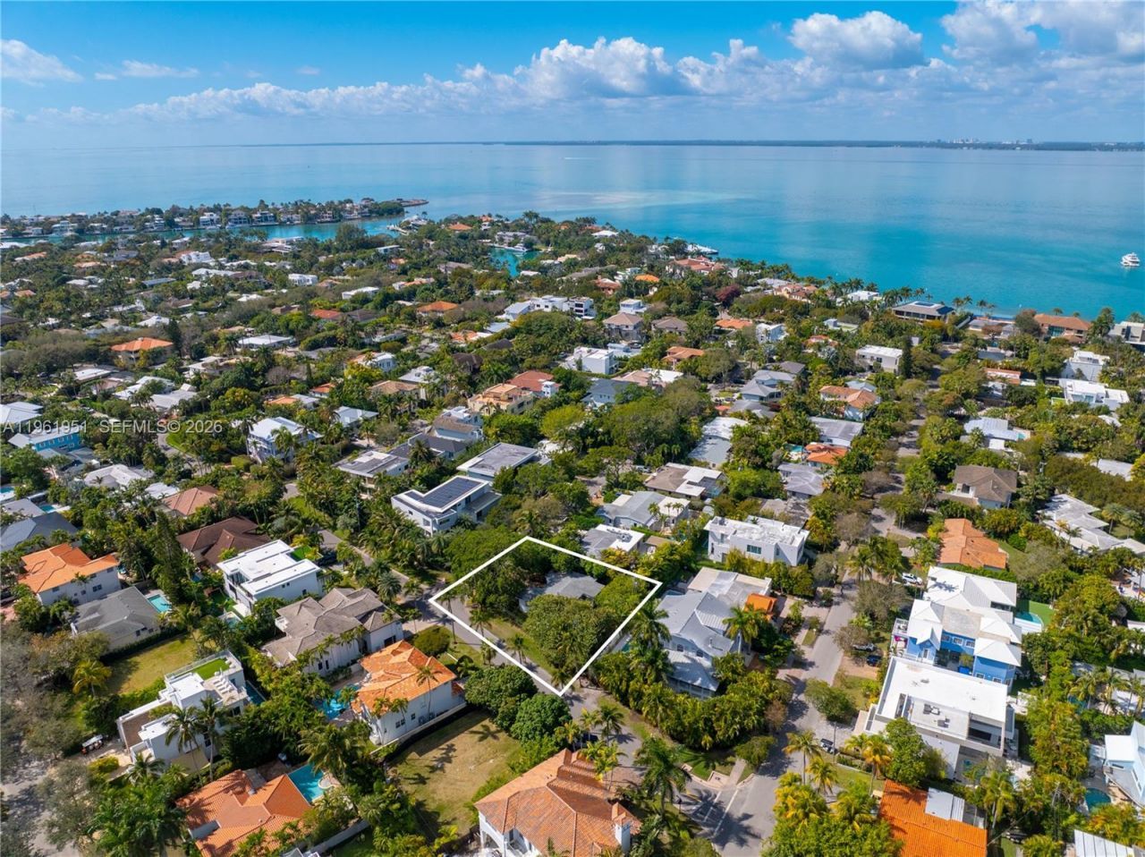 301 Redwood Ln, Key Biscayne, FL 33149 Photo