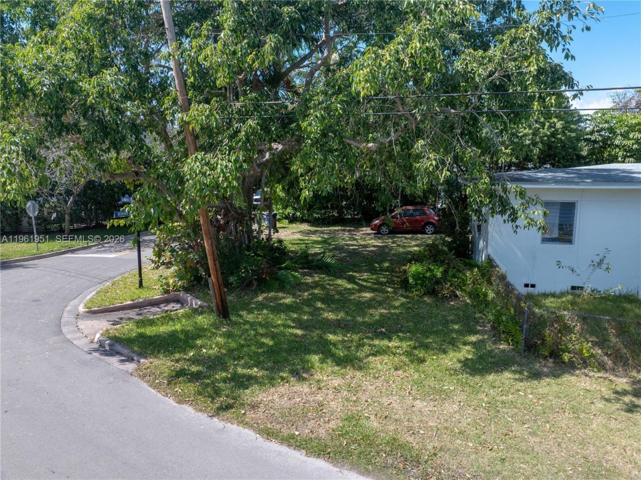 301 Redwood Ln, Key Biscayne, FL 33149 Photo