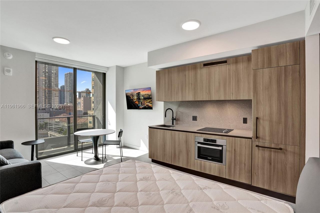 121 NE 5th Street , Unit 1001B, Miami, FL 33132 Photo